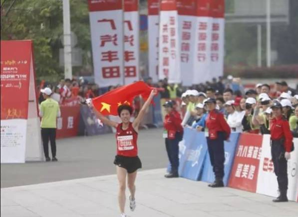 香港内部马料免费资料亮点解读，015期精彩呈现,香港内部马料免费资料亮点015期 05-11-12-22-38-45U：47